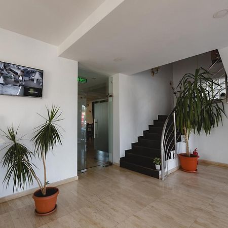 Hotel Cristian Afumati Екстер'єр фото