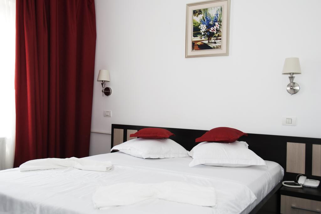 Hotel Cristian Afumati Номер фото