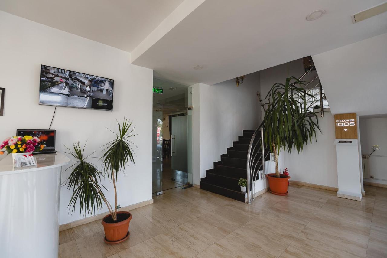 Hotel Cristian Afumati Екстер'єр фото